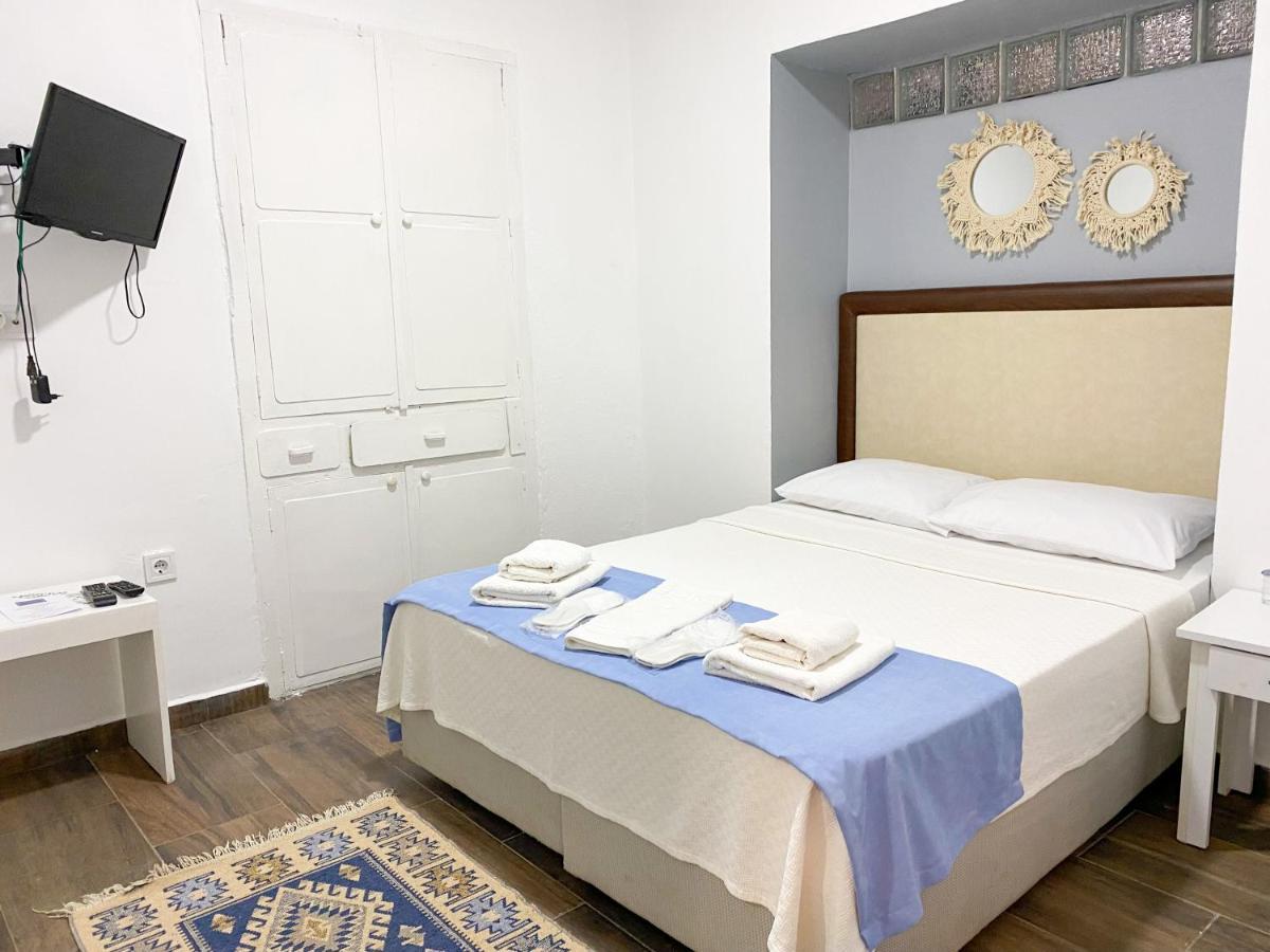 Lacivert Hotel Ayvalı Habitación foto