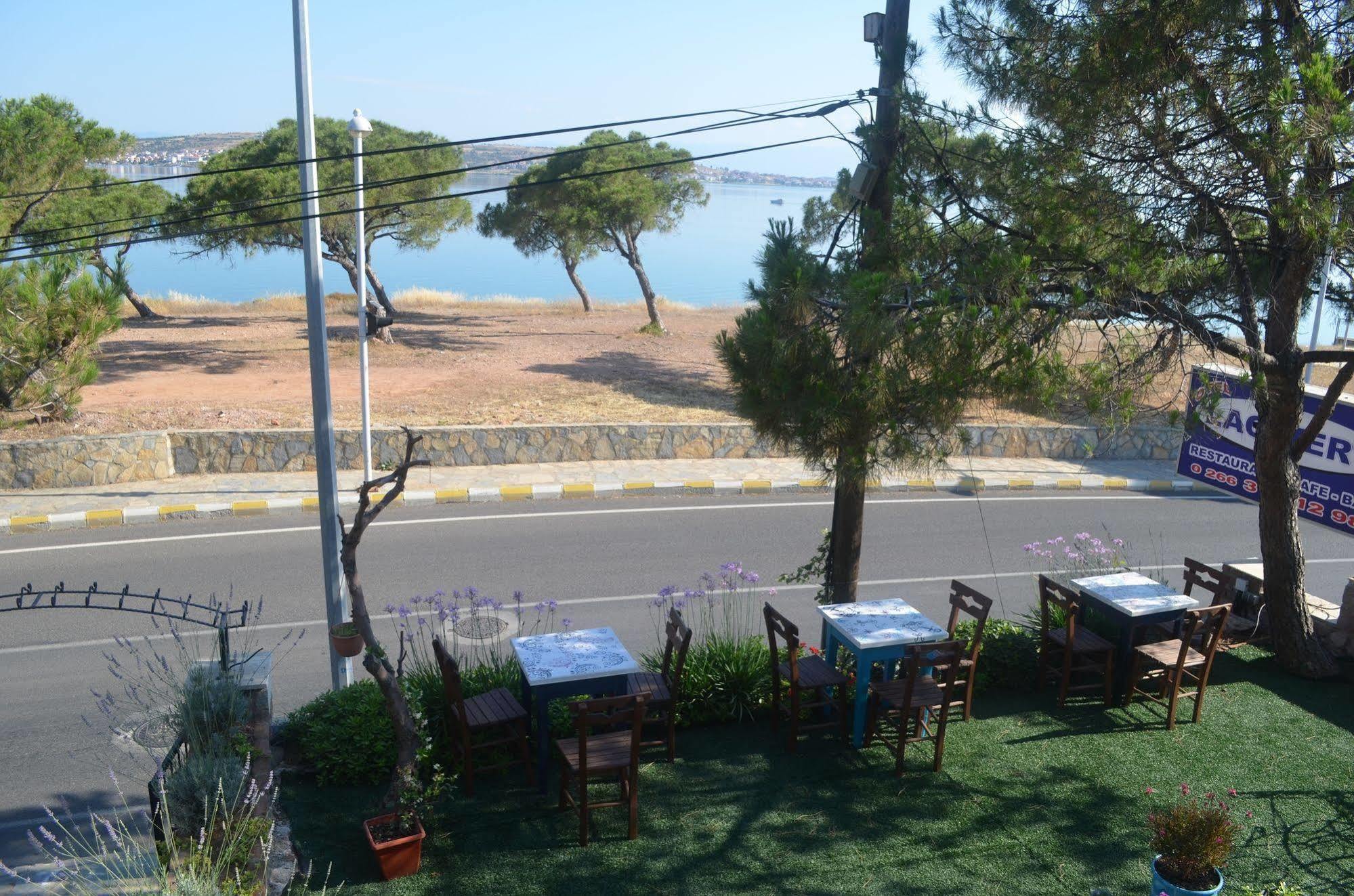 Lacivert Hotel Ayvalı Exterior foto